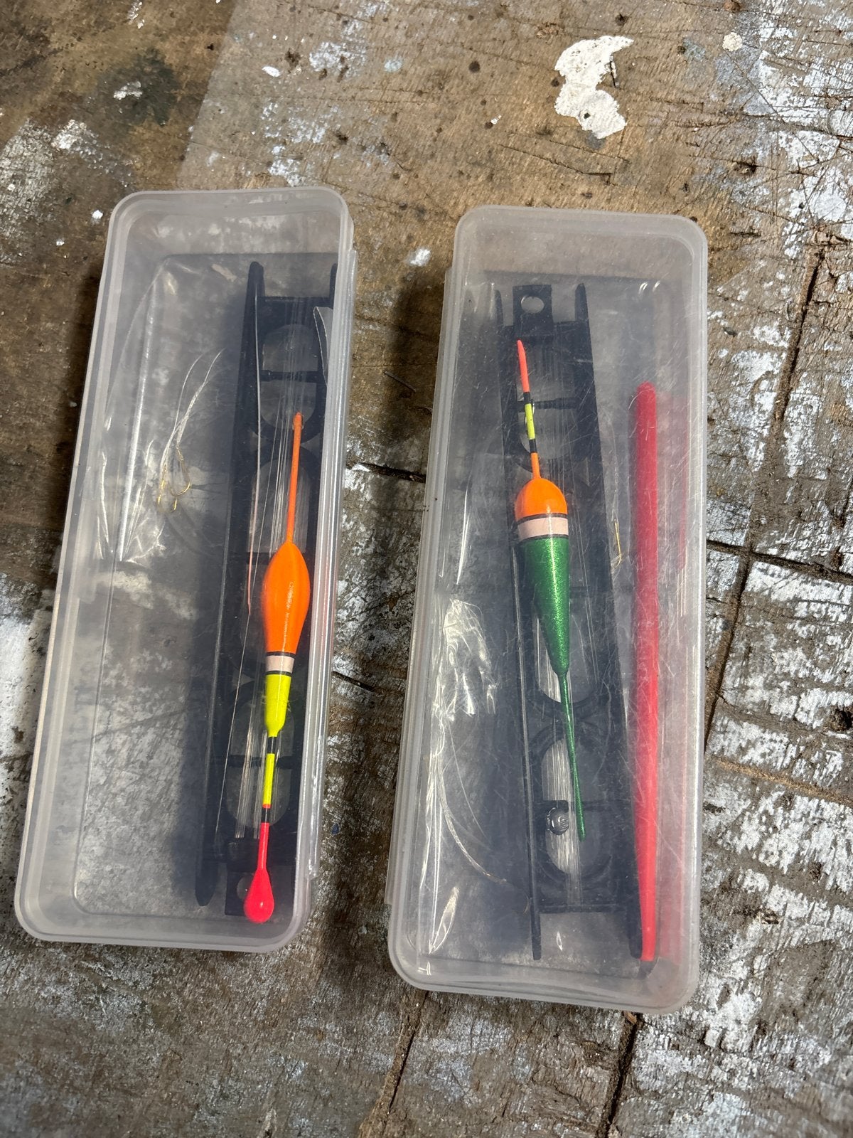 Set van 2 dobbers in opbergdoosjes, Ophalen of Verzenden, Nieuw, Dobber of Lood