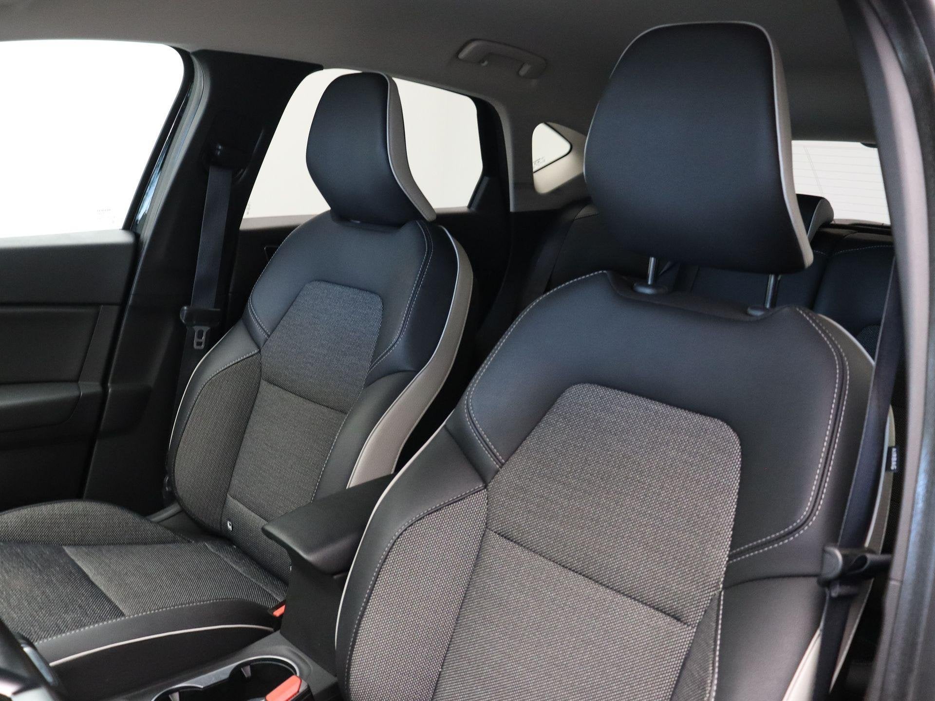 Foto 39 van Renault Captur TCe 100pk Intens | Climate Control | Bose aud