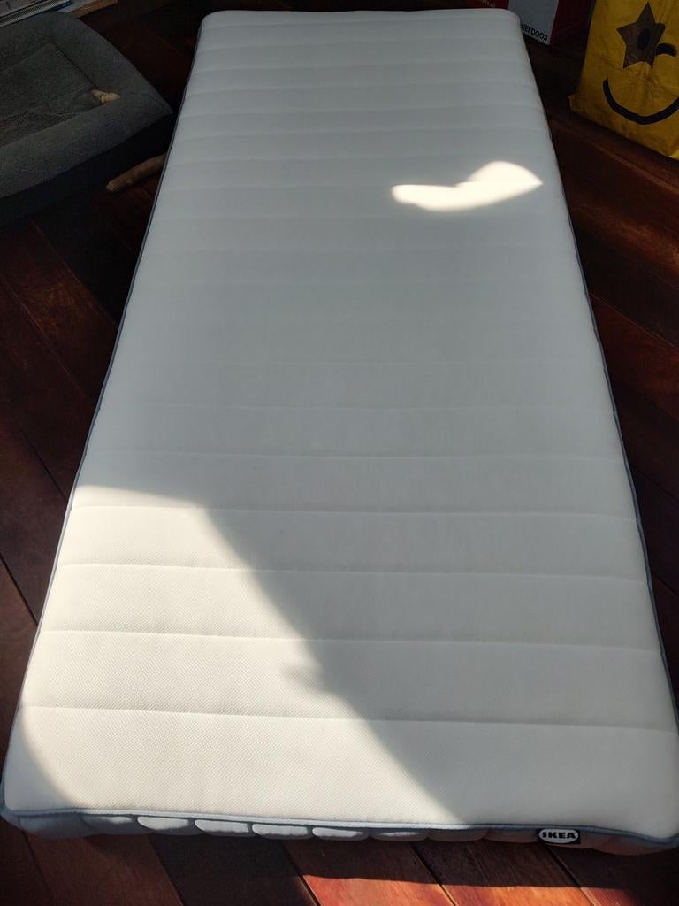 Ikea matras, medium hard, inclusief matrashoes, Huis en Inrichting, Slaapkamer | Matrassen en Bedbodems, Ophalen, Gebruikt, 90 cm