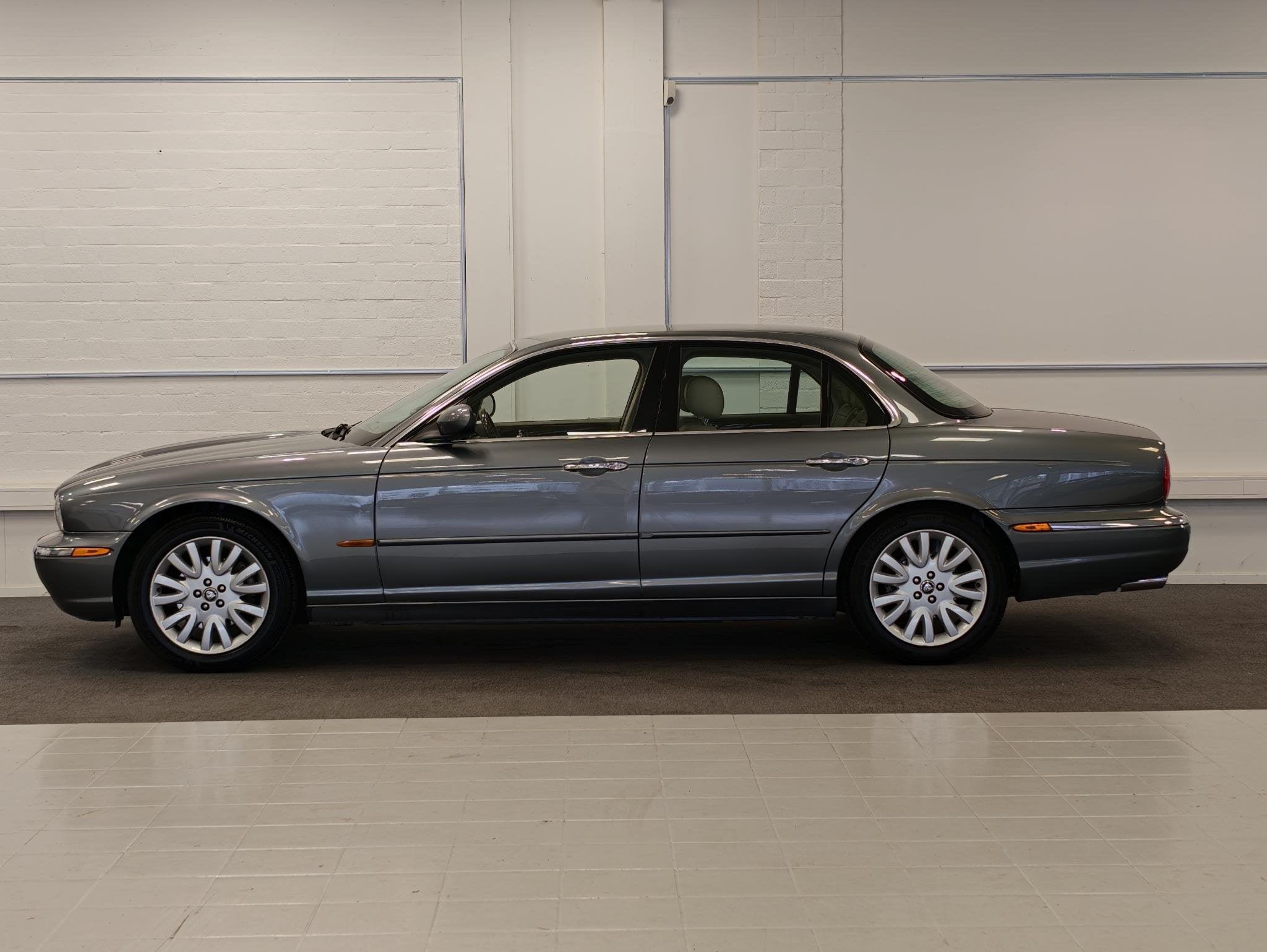 Jaguar XJ 4.2 V8 Sovereign Laatste 13 jaar 1 eigenaar Zeer M, Auto's, Automaat, Achterwielaandrijving, Gebruikt, Euro 4
