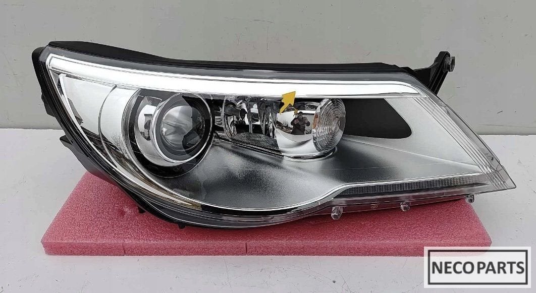 VW TIGUAN XENON KOPLAMP 5N1941040R ALLES LEVERBAAR !!!, Gebruikt, -, Volkswagen, -