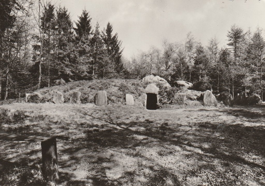 Hunebed De papeloze Kerk Schoonoord, Ophalen of Verzenden, 1960 tot 1980, Gelopen, Drenthe