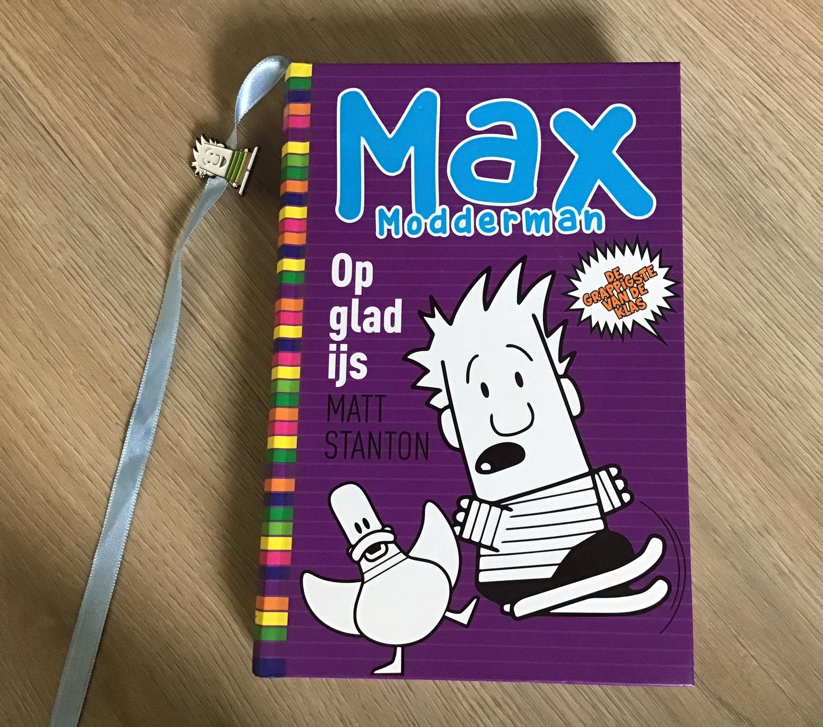 Max Modderman - Op glad ijs met Max Modderman pin (nieuw), Boeken, Ophalen of Verzenden, Nieuw, Matt Stanton, Fictie algemeen