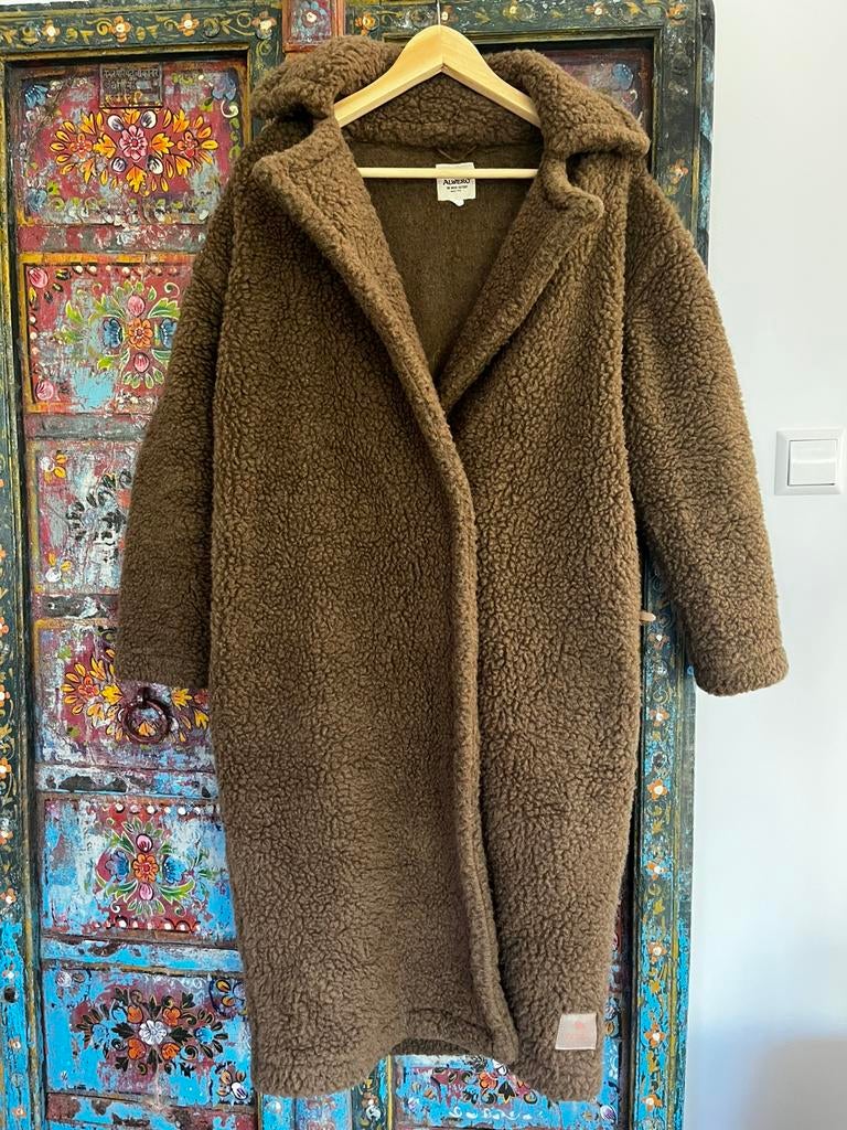 Alwero winterjas 100% wol nieuw!, Kleding | Dames, Jassen | Winter, Ophalen of Verzenden, Nieuw, Maat 34 (XS) of kleiner, Bruin