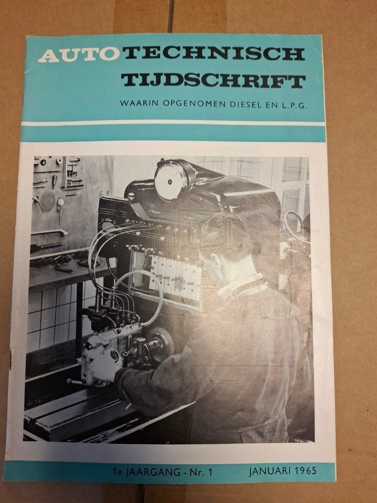 Auto Technisch Tijdschrift - Diesel en L.P.G. (1965), Ophalen of Verzenden, Gelezen, Overige typen