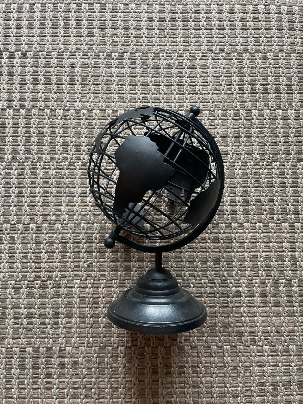 Decoratieve metalen wereldbol - Zwart, Draaibaar, Overige typen, Ophalen of Verzenden, Zo goed als nieuw