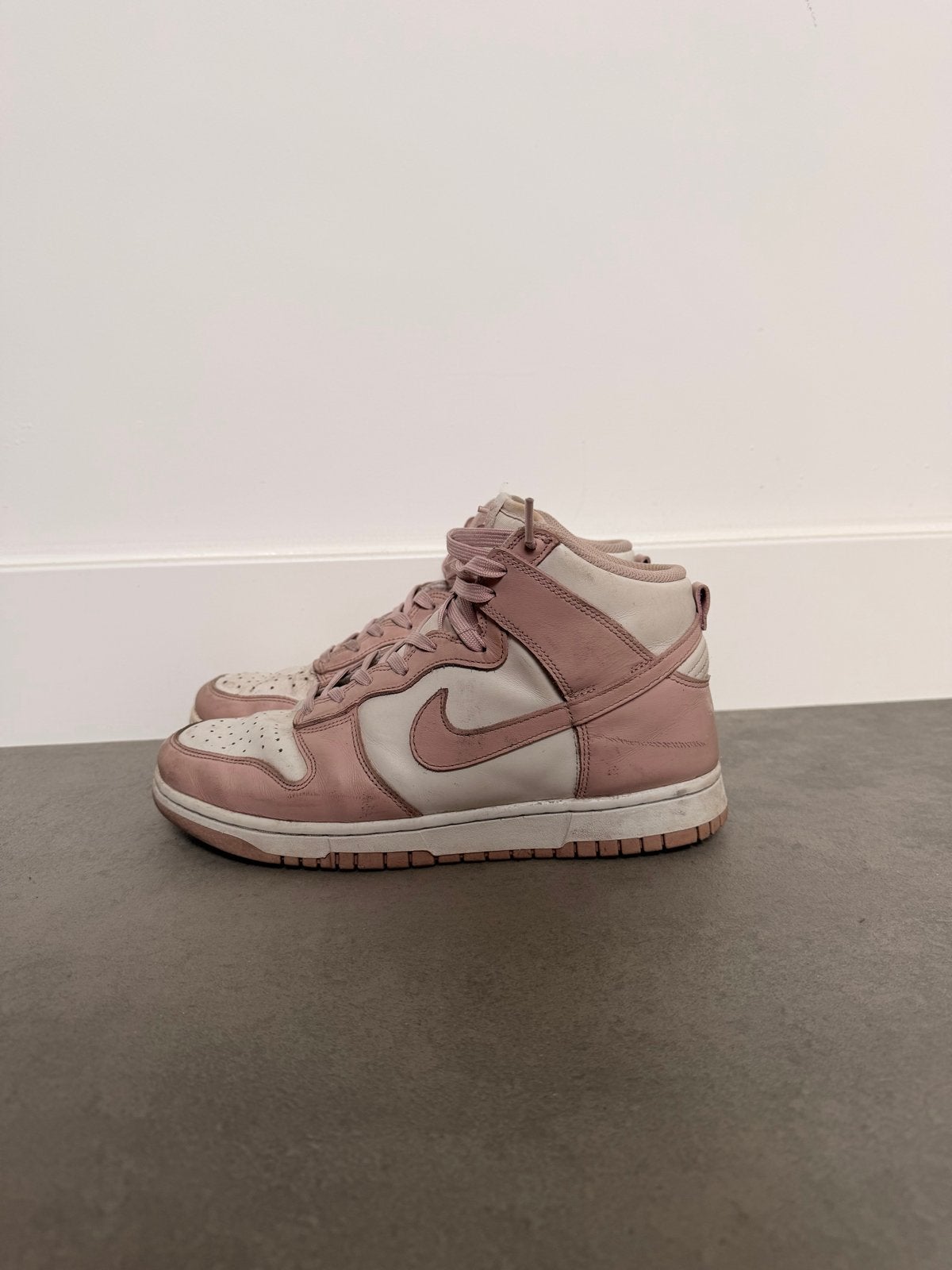 Nike Dunk High Pink  oxford maat 39, Kleding | Dames, Ophalen of Verzenden, Gedragen, Roze, Sneakers of Gympen