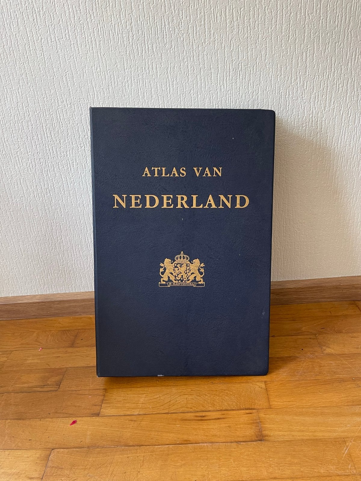 Atlas van Nederland - Compleet en in goede staat, Boeken, Gelezen, Overige atlassen, Ophalen of Verzenden, 1800 tot 2000
