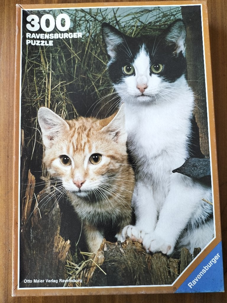Puzzel 2 katten in het hooi / 300 stukjes, Ophalen of Verzenden, Minder dan 500 stukjes, Zo goed als nieuw, Legpuzzel