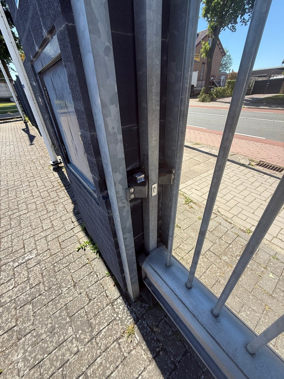Heras Vrijdragende Schuifpoort - 6.00m doorgang, Ophalen, Met poort, Gebruikt, Aluminium