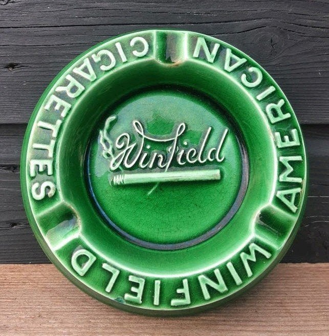 WINFIELD - Vintage Café asbak - (American cigarettes), Ophalen of Verzenden, Asbak