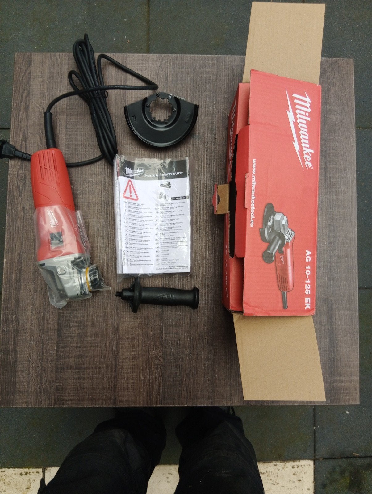 Nieuwe Milwaukee Haakse Slijpmachine AG 10-125 EK, Doe-het-zelf en Verbouw, Gereedschap | Slijpmachines, Ophalen of Verzenden