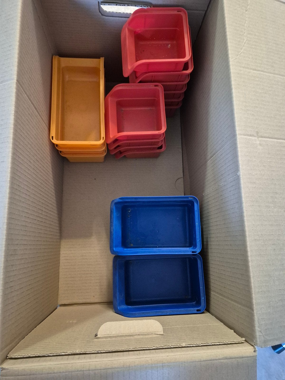 Gereedschapswand met bakjes en haken, Ophalen, Zo goed als nieuw