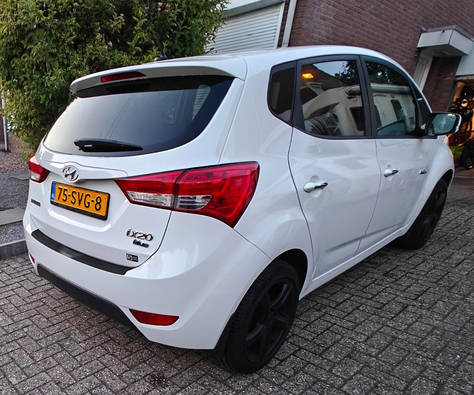 Nette Hyundai iX20 1.4 Cvvt 2011 Wit, Auto's, Hyundai, Voorwielaandrijving, Stof, Zwart, 4 cilinders