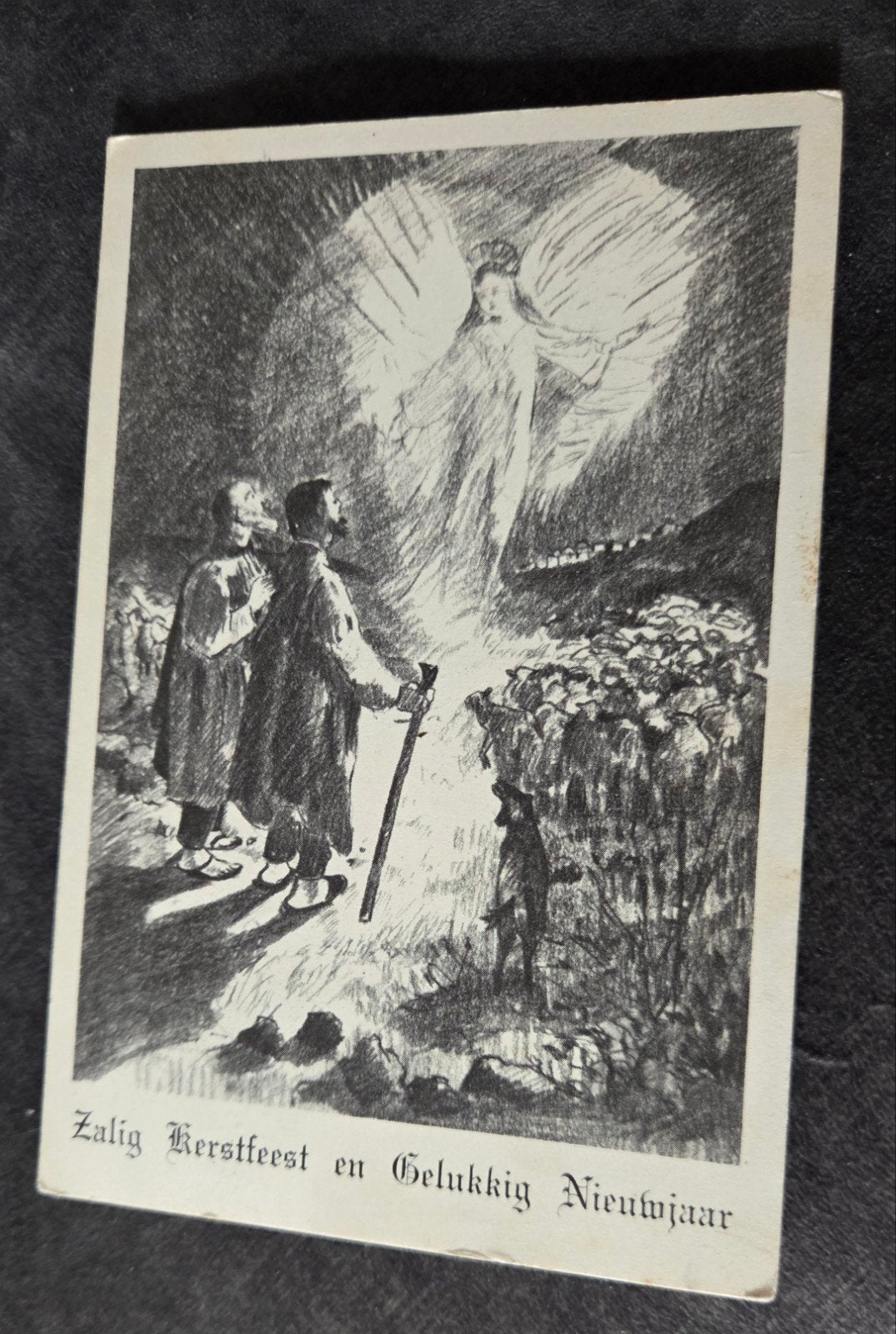 Oude Kerstkaart met Engel en Herders - Gelopen 1950, Verzamelen, Verzenden, 1940 tot 1960, Gelopen, Feest(dag)
