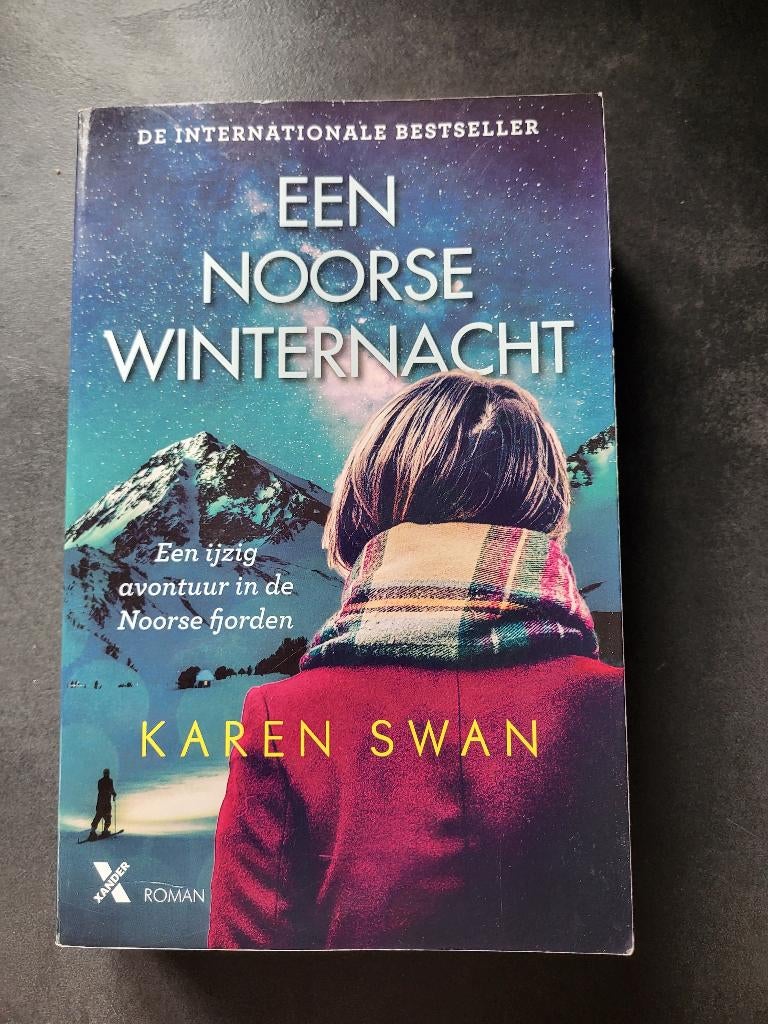 Karen Swan - Een Noorse winternacht, Boeken, Ophalen of Verzenden, Gelezen, Karen Swan, Europa overig