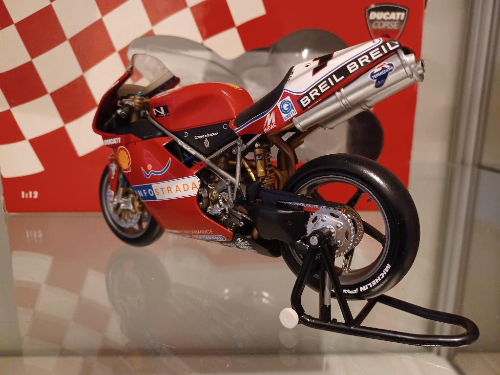 Minichamps 1 12 Ducati Troy Bayliss wsbk 2002, Ophalen of Verzenden, Zo goed als nieuw, 1:9 t/m 1:12, Motor