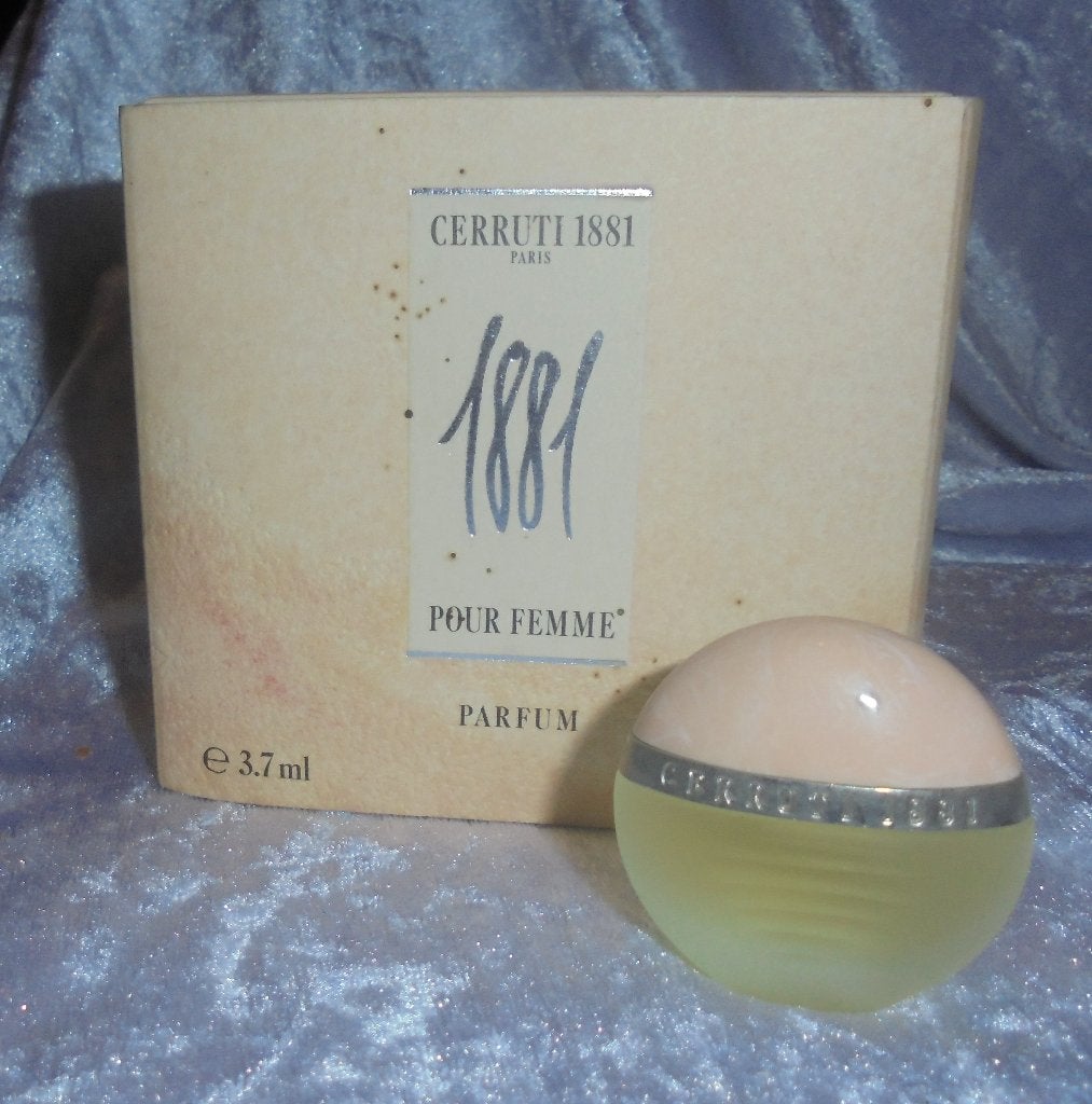 Volle parfum mini - Nino cerruti 1881 femme + doosje, Ophalen of Verzenden, Zo goed als nieuw, Miniatuur, Gevuld