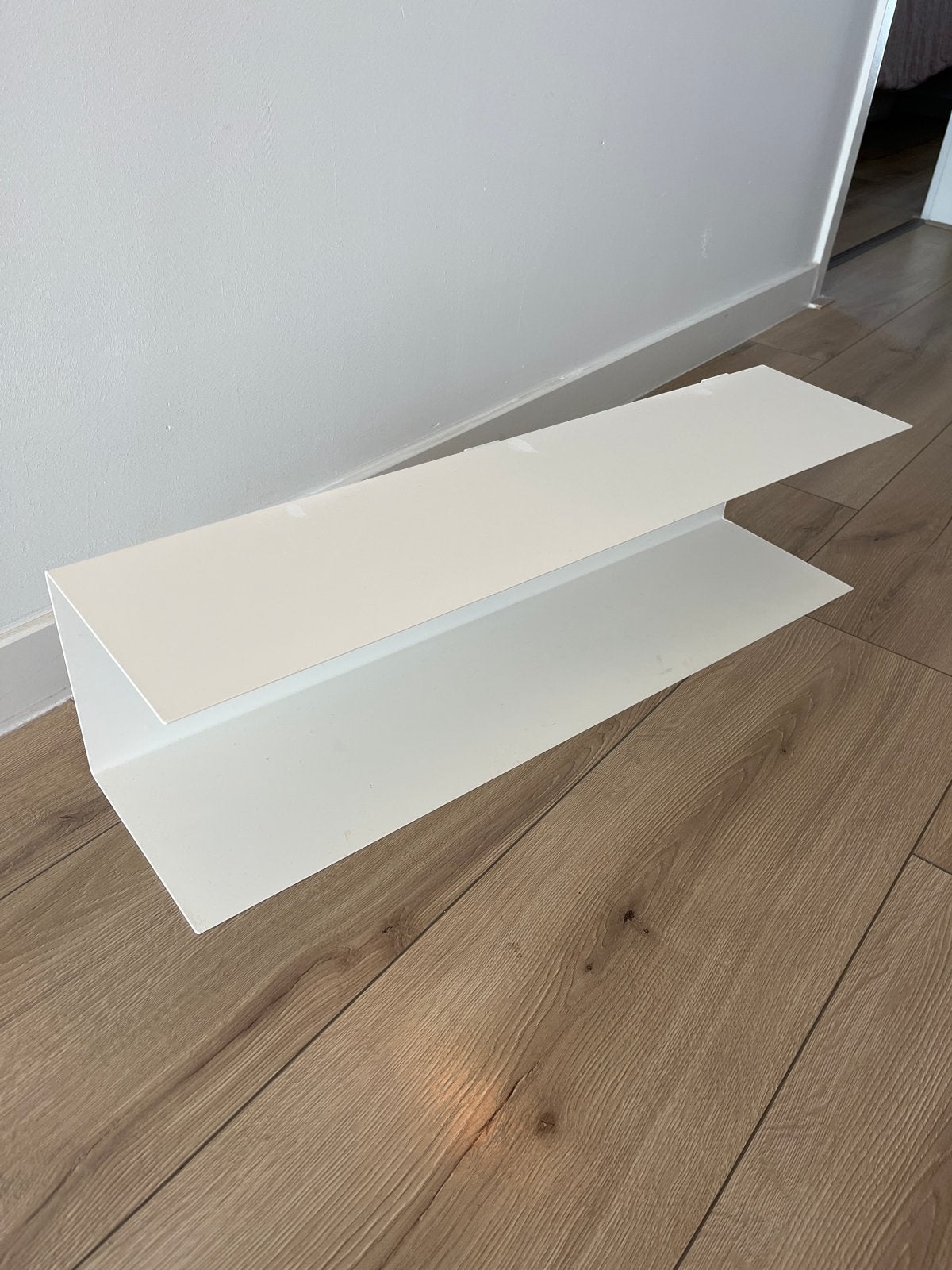 Ikea Botkyrka - Witte metalen wandplank, Ophalen, Gebruikt