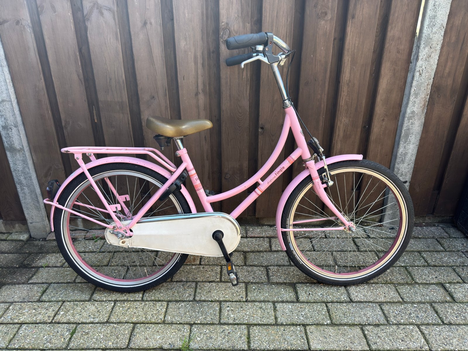 Roze Alpina Tingle kinderfiets 22 inch, Fietsen en Brommers, Ophalen, Gebruikt, Terugtraprem, 20 inch of meer