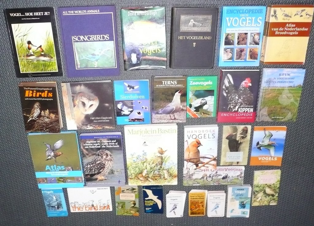 44 boeken over vogels, 3 wandelwaaiers & ansichtkaarten., Ophalen of Verzenden, Zo goed als nieuw, Vogels