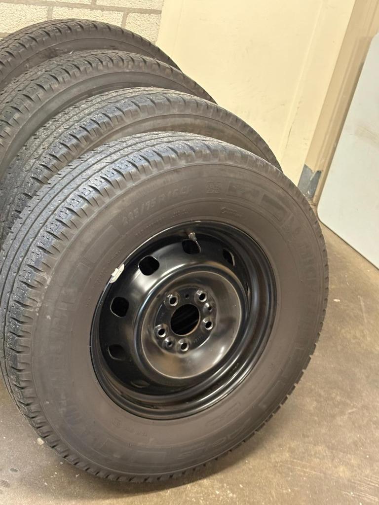 Banden camper Fiat Ducato Michelin Agilis, Auto-onderdelen, Banden en Velgen, Ophalen, 16 inch, Banden en Velgen, Bestelwagen