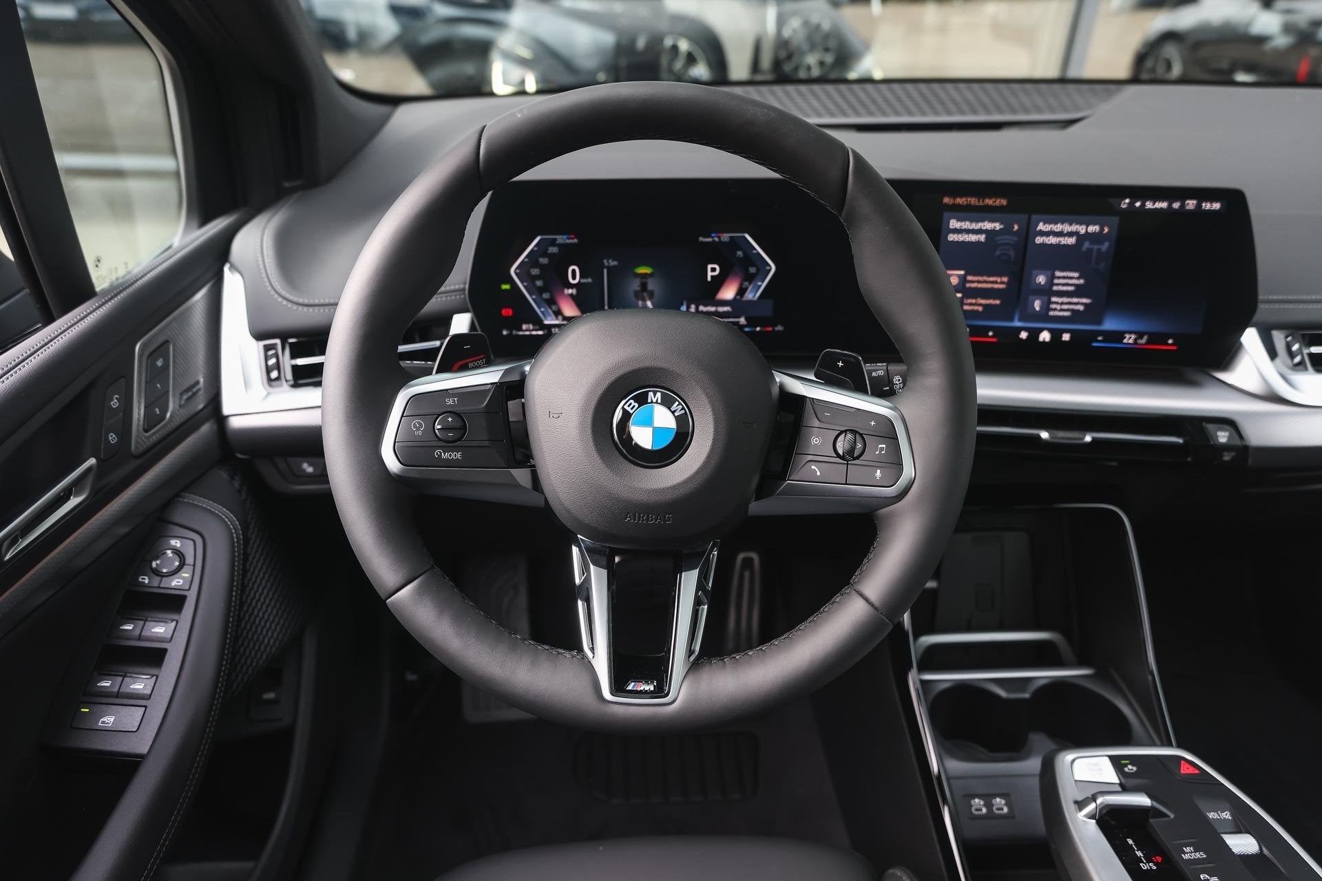 BMW 2 Serie Active Tourer 220i M Sport Automaat / Panoramada, Auto's, BMW, Zwart, 156 pk, Zwart, Leder