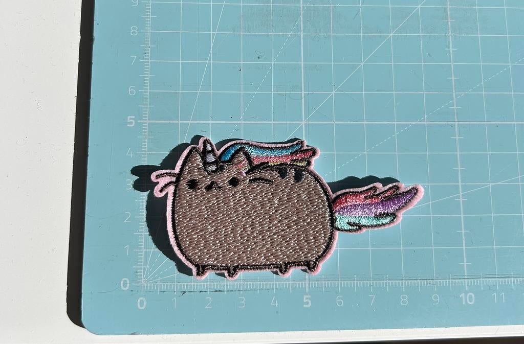Pusheen kat opstrijk patch regenboog, Ophalen of Verzenden, Nieuw, Applicatie