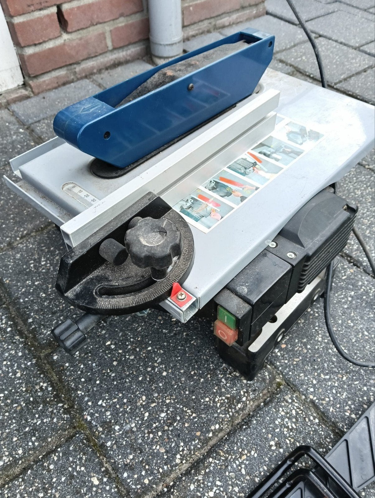 te koop zaag en afkortzaag in 1, Doe-het-zelf en Verbouw, Gereedschap | Zaagmachines, Ophalen, 1200 watt of meer, Afkortzaag, 30 tot 70 mm