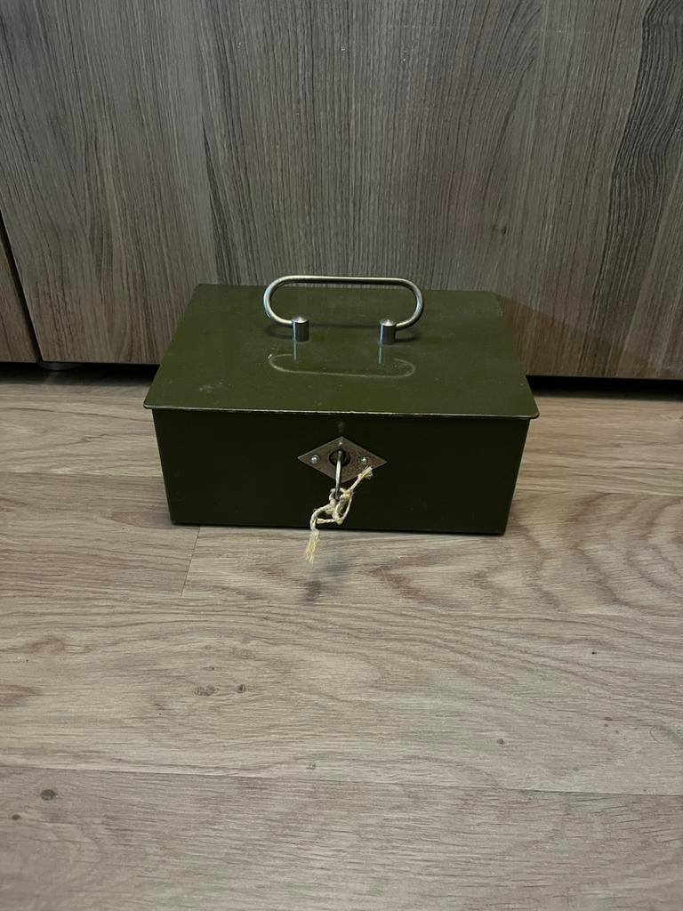 Kist, Huis en Inrichting, Woonaccessoires | Kisten, Ophalen, Zo goed als nieuw, 50 tot 100 cm, Minder dan 50 cm
