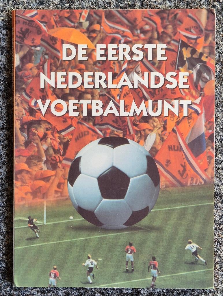 De Eerste Nederlandse Voetbal munt EK2000 PROOF, Ophalen of Verzenden, Koningin Beatrix, 5 gulden, Losse munt