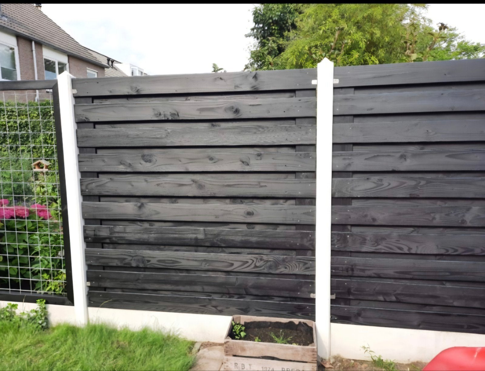 Tuinscherm 180x180 zwart gespoten | 21-planks, 1 tot 2 meter, Minder dan 3 meter, Nieuw, Ophalen of Verzenden