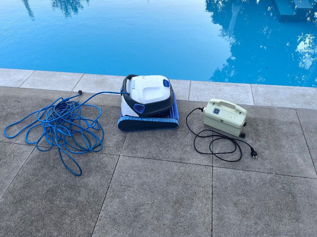 Zwembadrobot dolphin 200/ defect, Ophalen, Gebruikt, Overige typen
