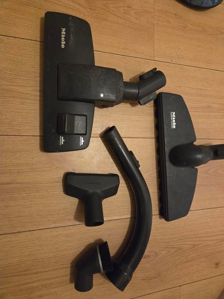 Miele stofzuiger accessoires - verschillende soorten, Witgoed en Apparatuur, Stofzuigers, Gebruikt, Overige typen, Miele, Inclusief accessoires