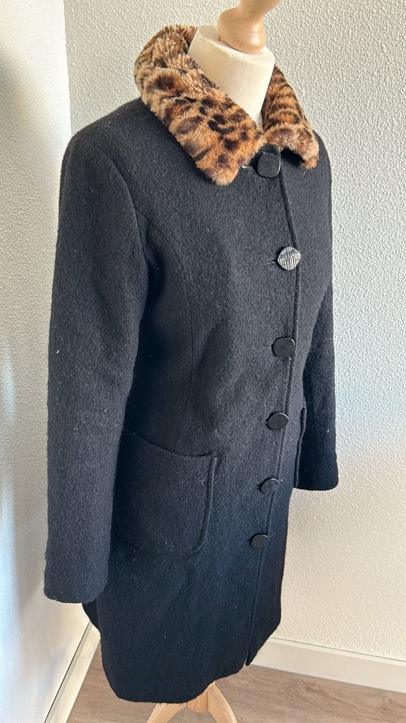 King Louie maat 38 midi lange winter jas 790, Kleding | Dames, Maat 38/40 (M), Zwart, Ophalen of Verzenden, Zo goed als nieuw