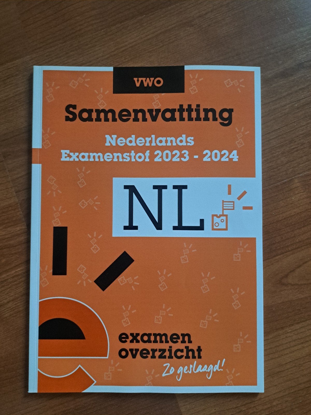 VWO Samenvatting Nederlands Examenstof 2023-2024, Ophalen of Verzenden, Zo goed als nieuw, VWO, Nederlands
