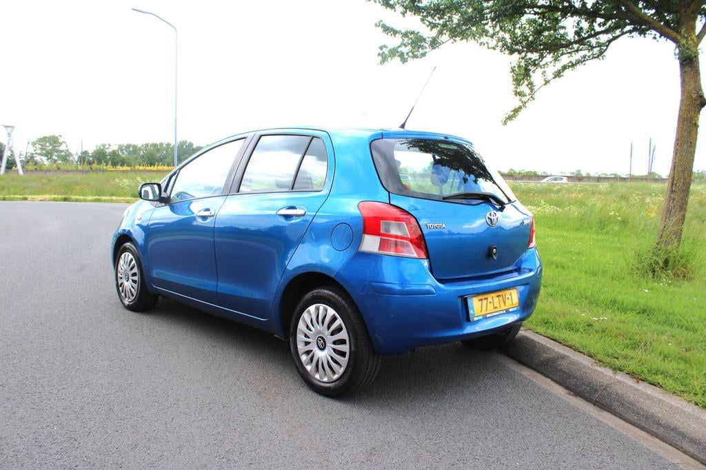 Toyota Yaris 1.3 VVTi Aspiration Climate Control, Voorwielaandrijving, 1025 kg, Zwart, 4 cilinders