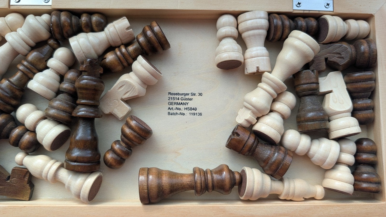 Houten schaakspel - Draagbaar en compleet, Een of twee spelers, Ophalen of Verzenden, Zo goed als nieuw, Rosenburger Str. 30