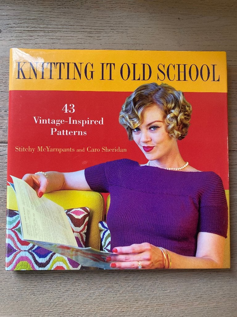 Retro Breiboek: Knitting it Old School – 43 Patronen, Hobby en Vrije tijd, Ophalen of Verzenden, Nieuw, Breien, Patroon of Boek
