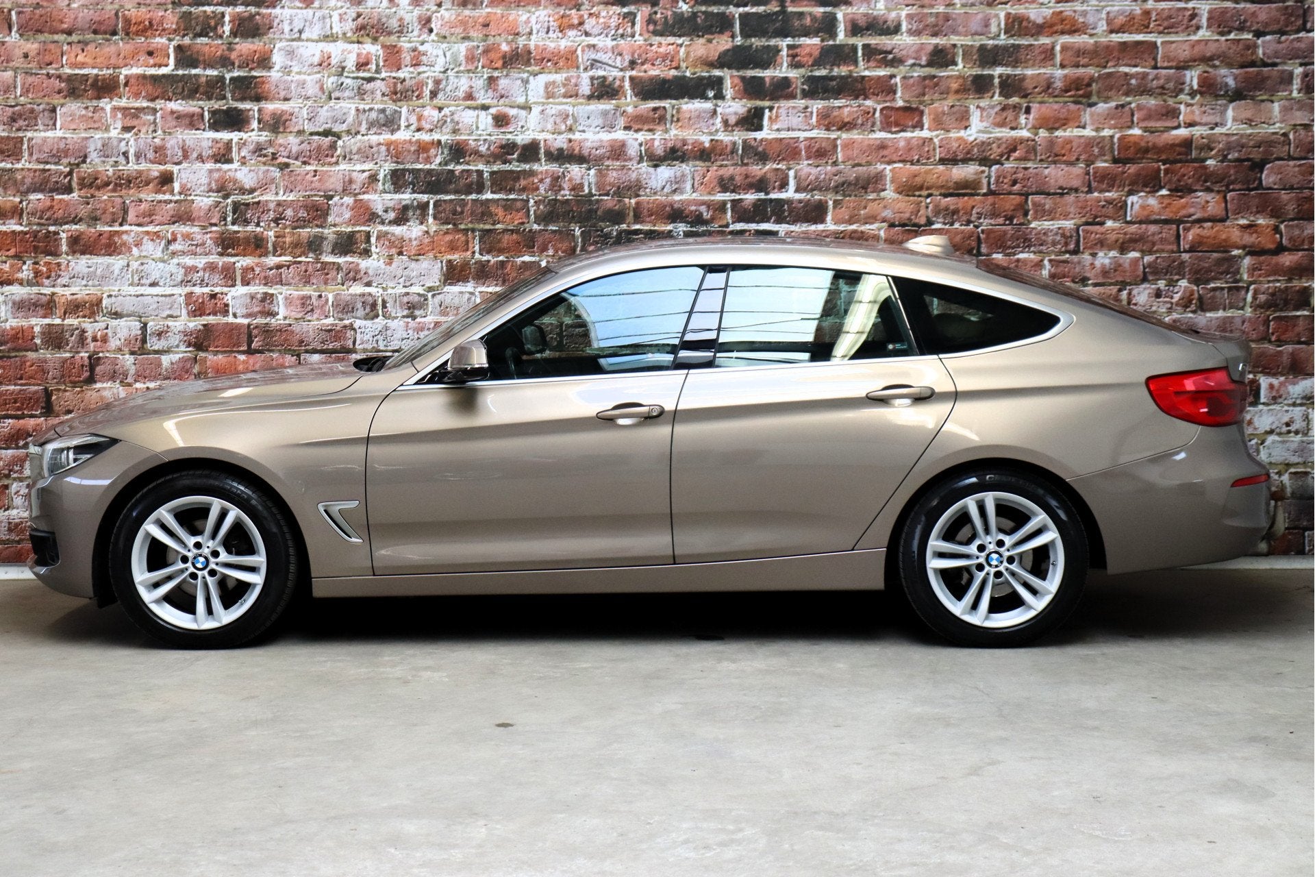 BMW 3 Serie Gran Turismo 320i High Executive Automaat / Navi, Auto's, Automaat, Achterwielaandrijving, Gebruikt, 4 cilinders