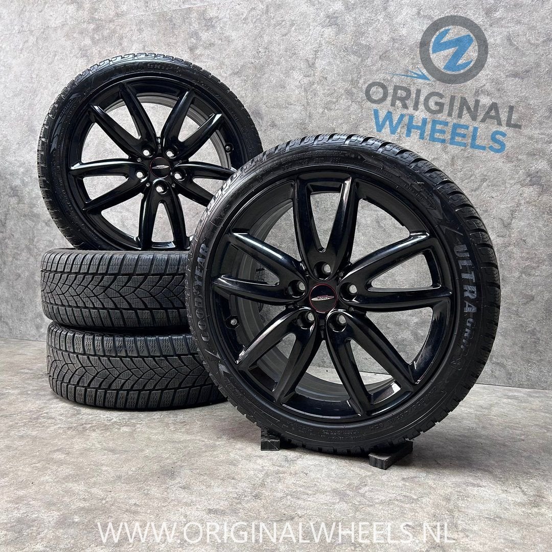 18 inch originele JCW velgen + winterbanden Mini Clubman 815