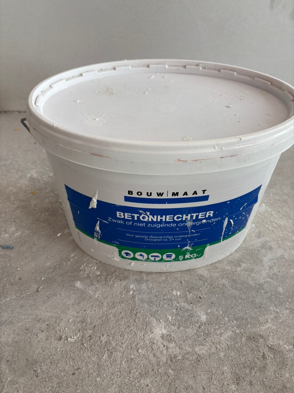Bouwmaat stuc primer betonhechter emmer 5 kg, Ophalen, Zo goed als nieuw, Wit