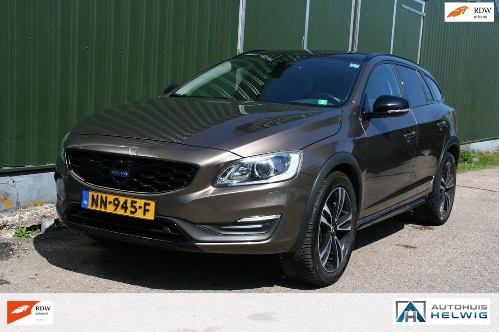 Volvo V60 Cross Country 2.0 T5 Summum R-DESIGN, LEER, NAVIGA, Auto's, Volvo, Gebruikt, 4 cilinders, 1600 kg, 84 €/maand