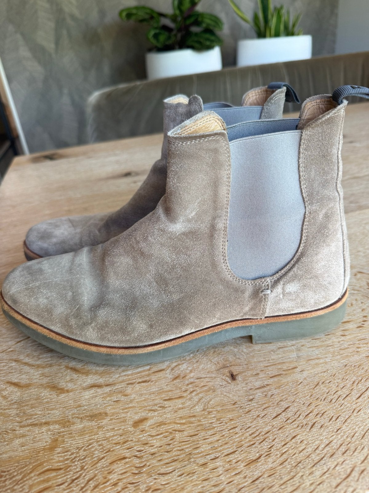 Rubikk suède chelsea boots - Maat 42, Ophalen of Verzenden, Gedragen, Overige kleuren, Boots