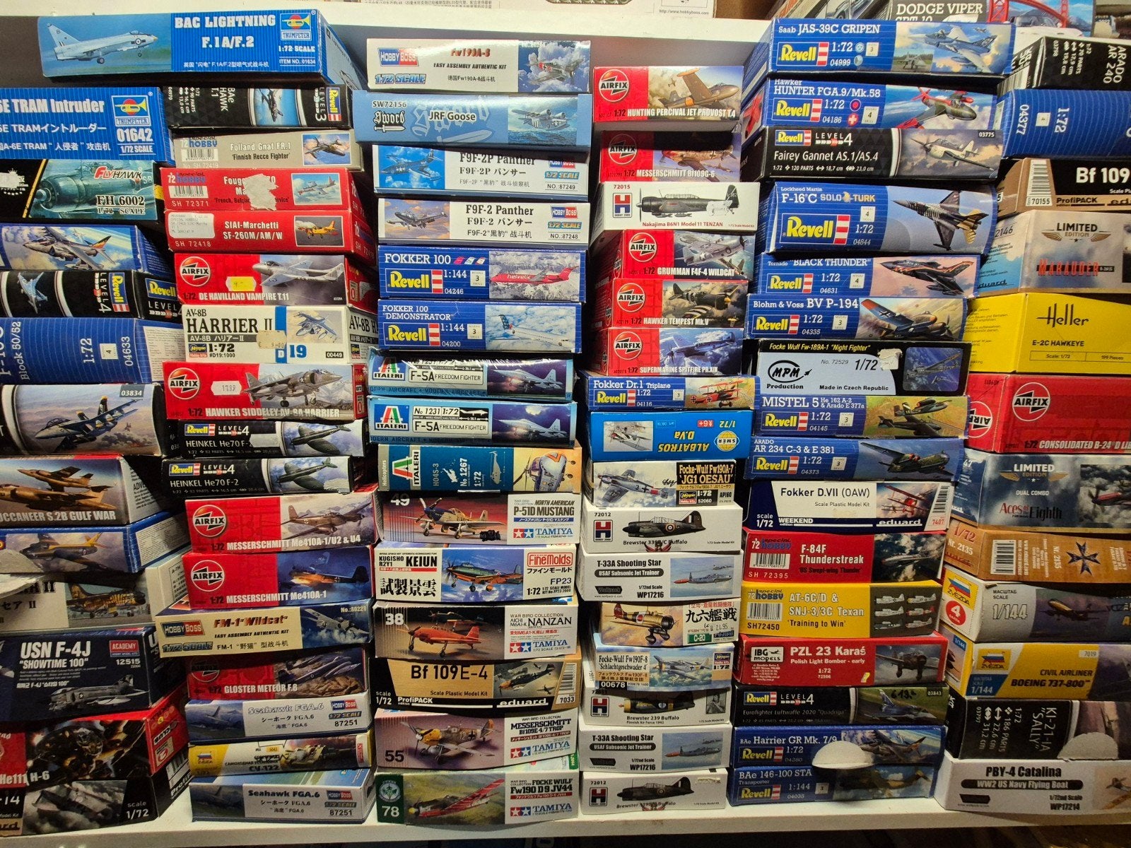 Meer dan 160 bouwdozen! voornamelijk 1/72 vliegtuigen, Hobby en Vrije tijd, Ophalen, 1:72 tot 1:144, Revell, Zo goed als nieuw