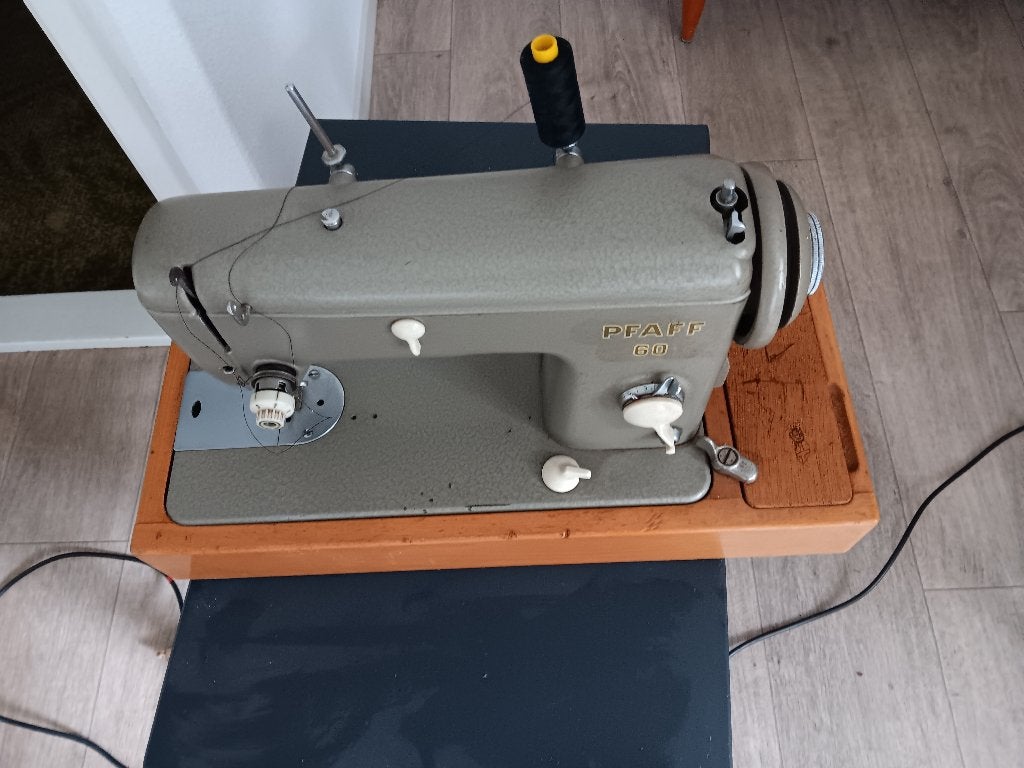 oude naaimachine, Ophalen