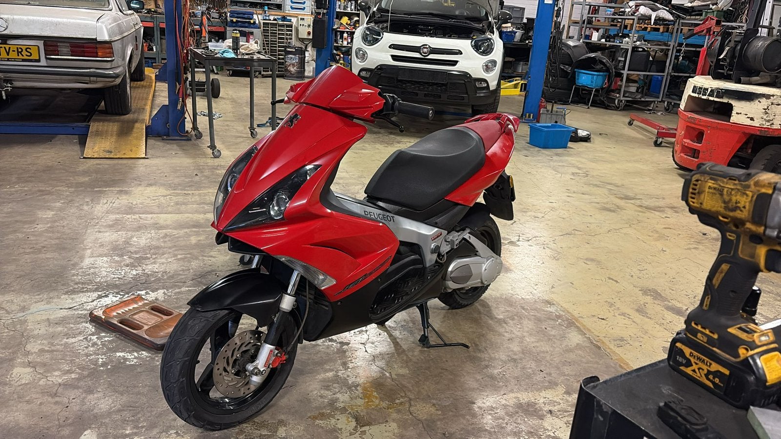 Peugeot Jetforce 2 takt yasuni polini, Fietsen en Brommers, Ophalen, Tweetakt, Overige modellen, Zo goed als nieuw