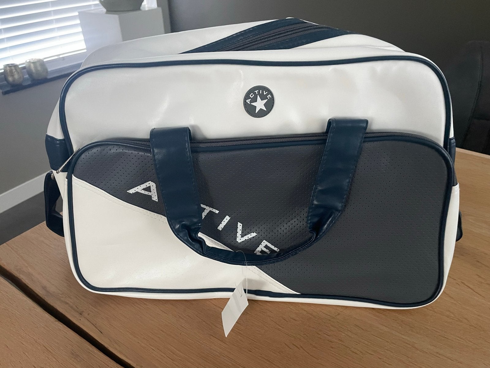 Retro sporttas - Wit/Blauw met 'Active' opdruk, Ophalen of Verzenden, Nieuw, Unisex volwassen