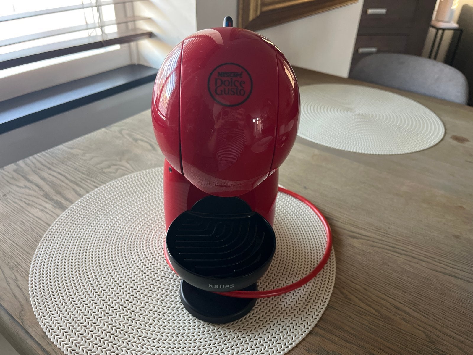 Nescafé Dolce Gusto - Rood, Witgoed en Apparatuur, Koffiezetapparaten, Ophalen, Koffiemachine, Zo goed als nieuw, 1 kopje