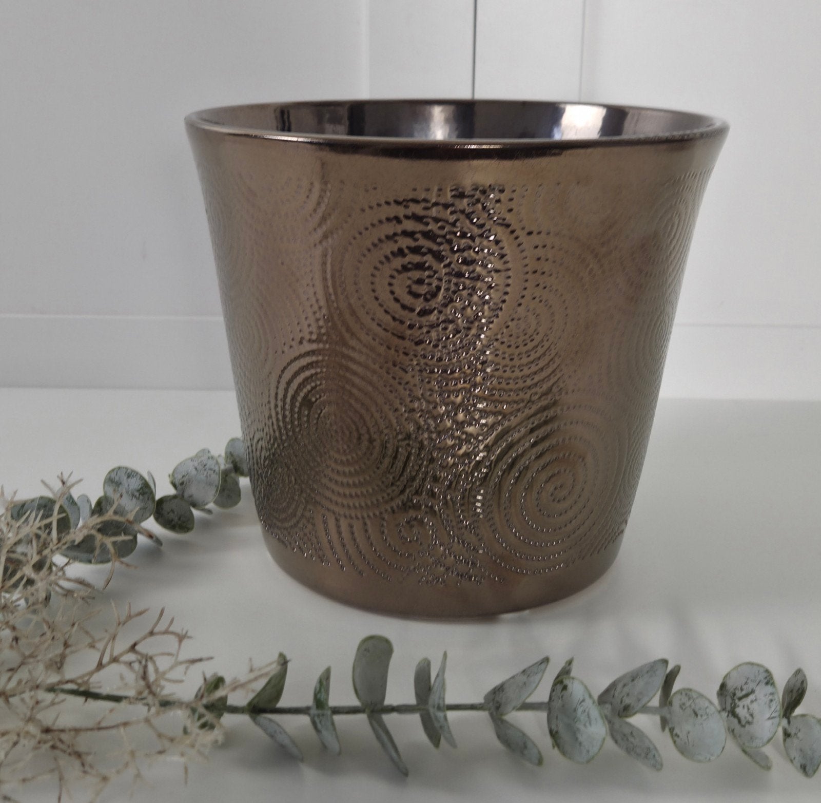 Middelgrote bloempot bruin/goud H:19cm B:22cm, Rond, Ophalen of Verzenden, Aardewerk, Binnen